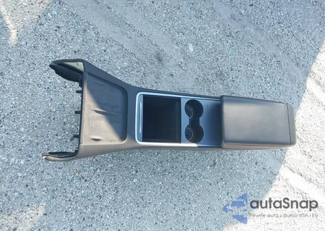 2023 Tesla Model Y z USA, uszkodzony, nr VIN 7SAYGAEE4PF833923